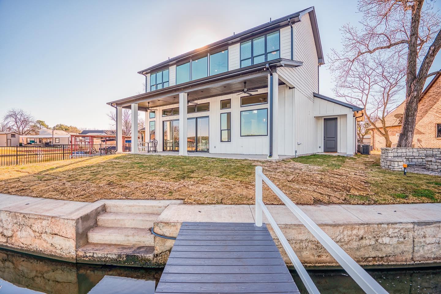 Canal Residence